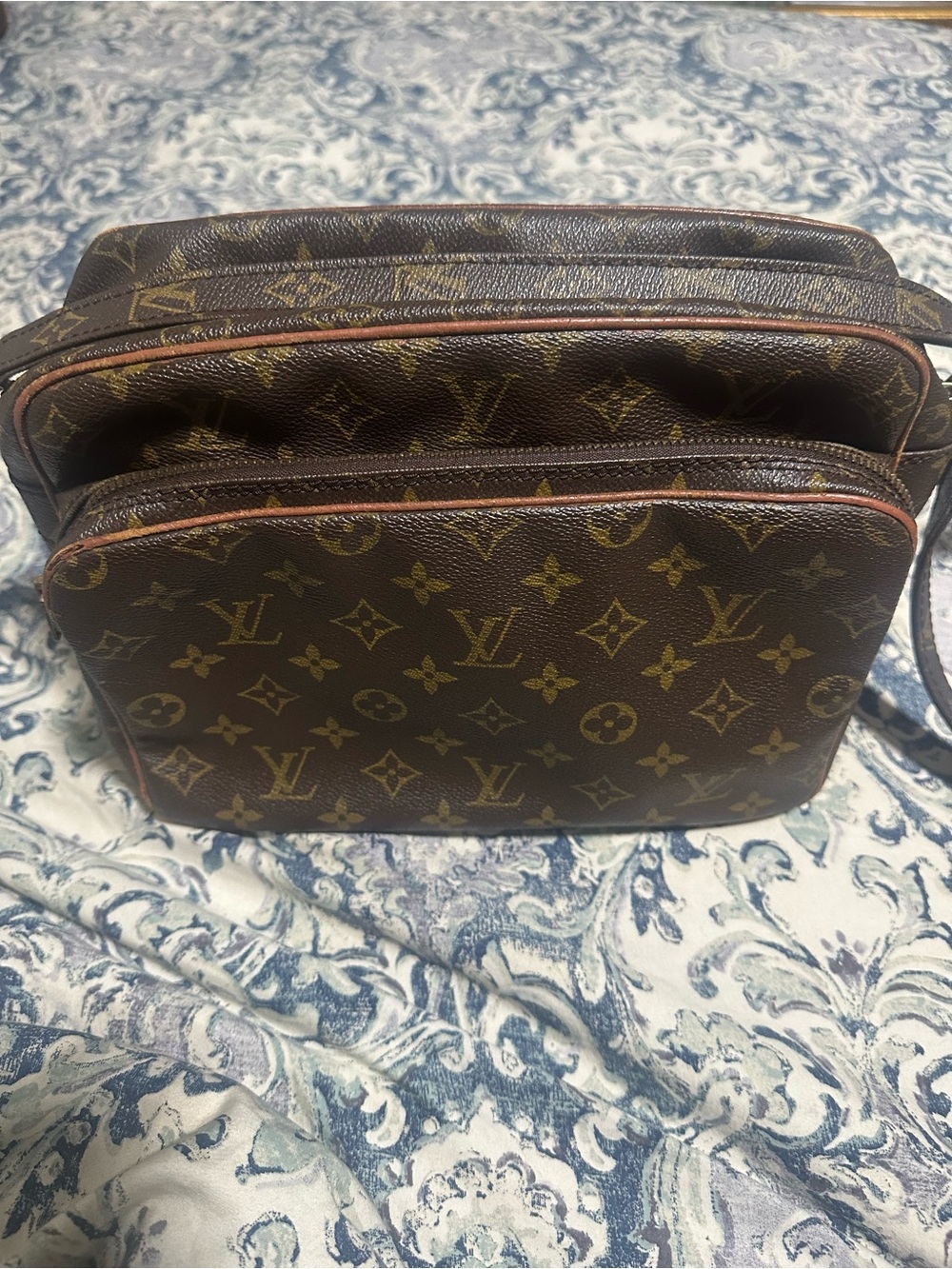 Louis Vuitton Vintage  Monogram Nile Messenger Crossbody